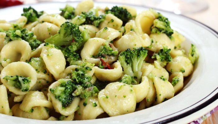 18403579 - pasta orecchiette with broccoli